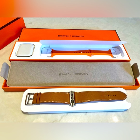 Hermes Apple Watch Band (Leather Band + Sports Band) - Picture 5 of 5